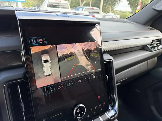 New 2026 Summit White GMC AT4 image 25
