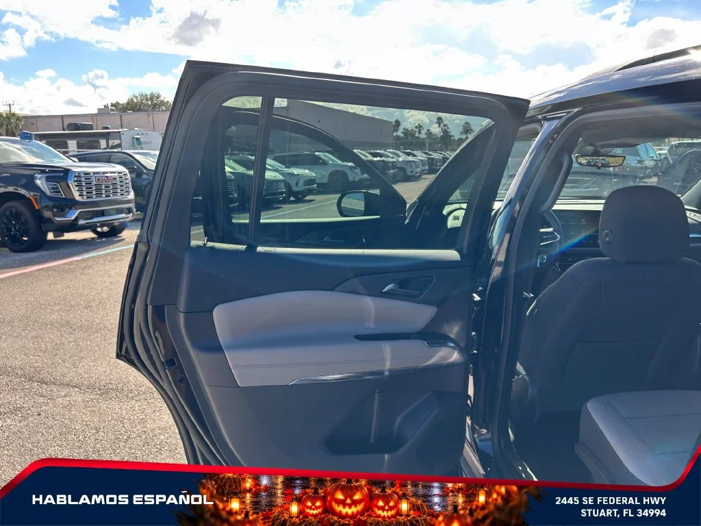 Used 2026 Mosaic Black Metallic Chevrolet LT image 28