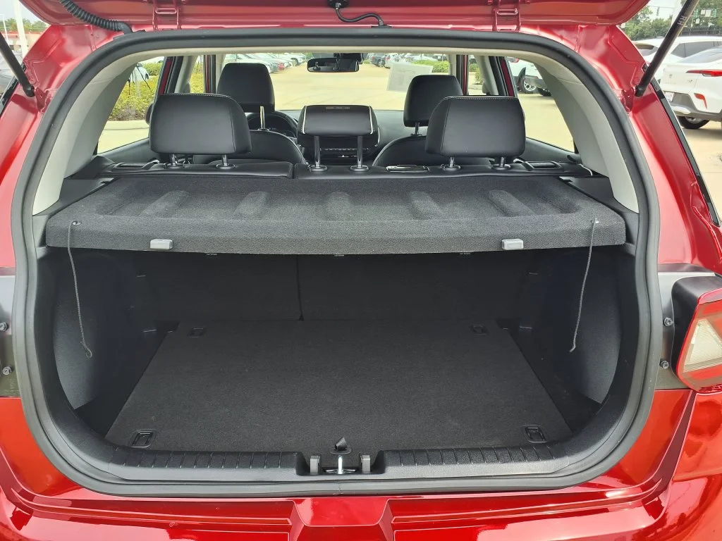 Used 2025 Red Hyundai Limited image 9