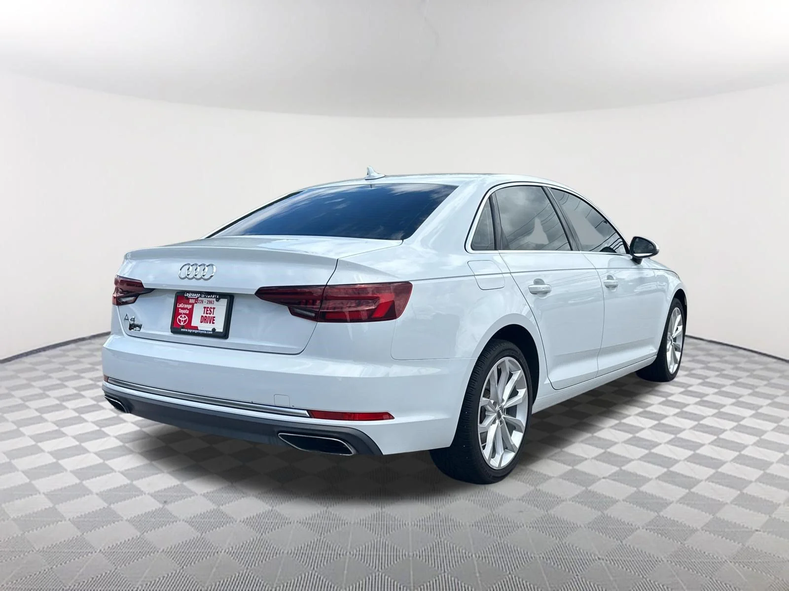 Used 2019 WHITE Audi 2.0T Premium image 5