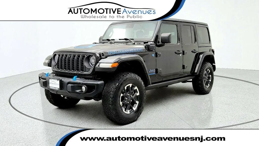 Used 2024 Black Clearcoat Jeep Rubicon X 4x4 image 1