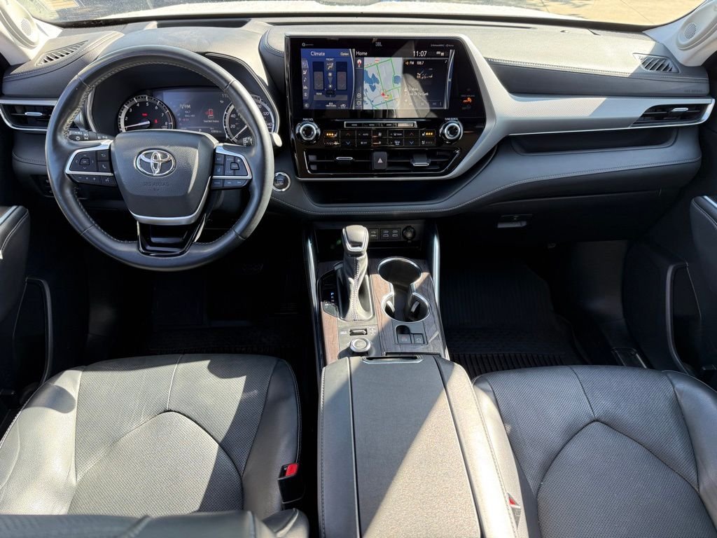 2022 Toyota Highlander Platinum - Photo 16