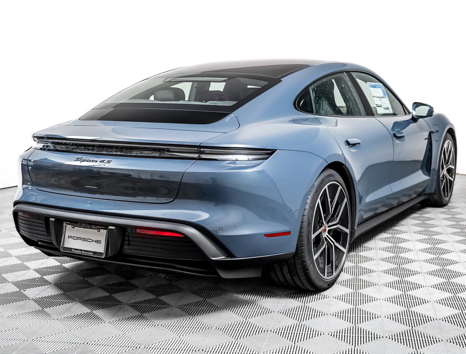 New 2026 PALE BLUE Porsche 4S image 10