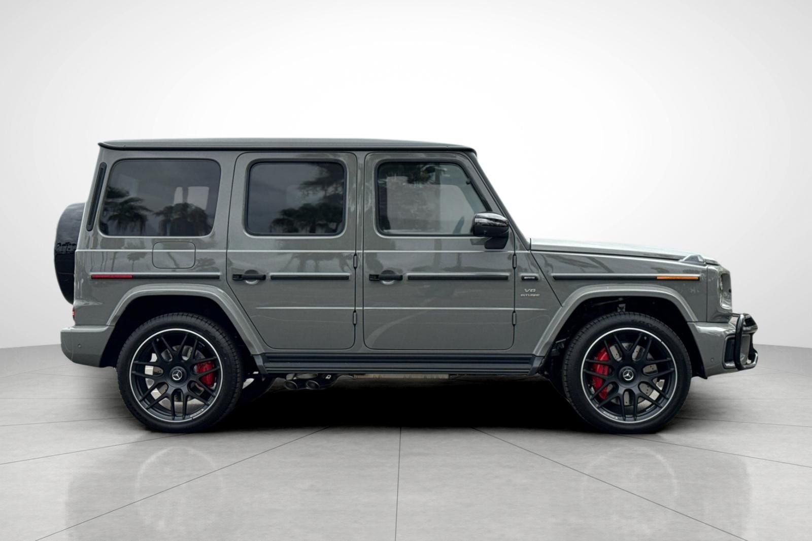 New 2026 MANUFAKTUR Arabian Grey Non- Metallic Mercedes-Benz G 63 AMG® image 33