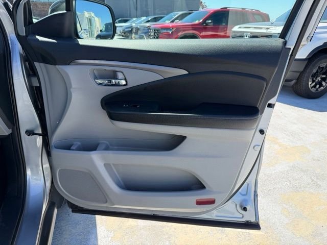 Used 2016 Gray Honda EX-L image 18