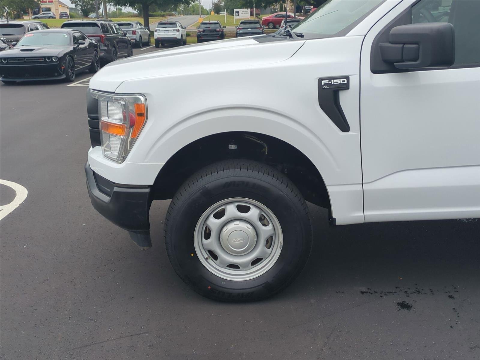 Used 2022 Oxford White Ford XL image 24
