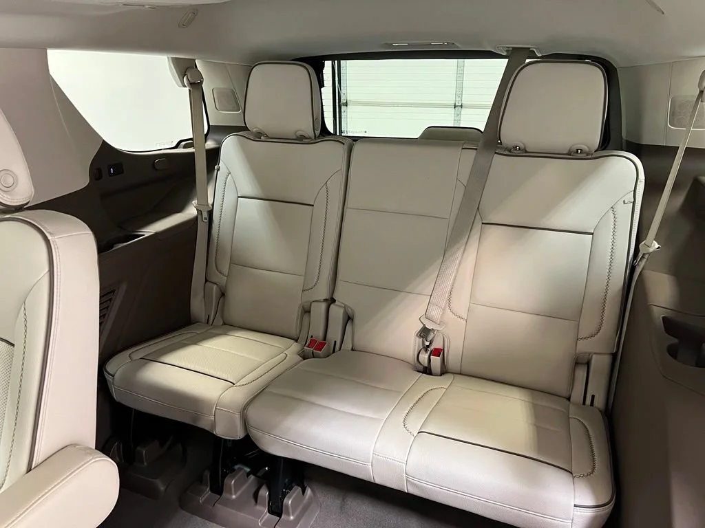 Used 2024 White Frost Tricoat GMC Denali image 30