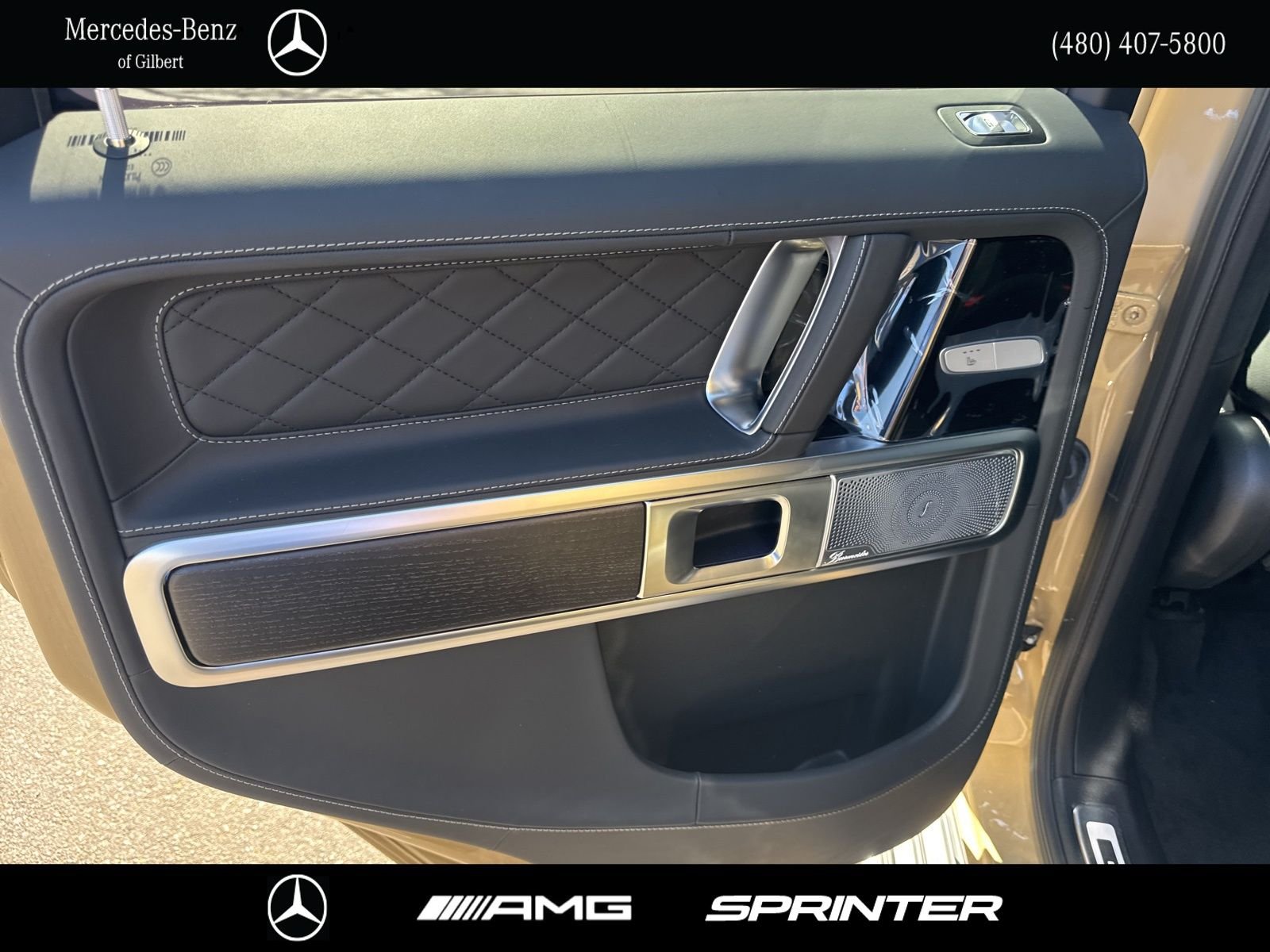 New 2025 MANUFAKTUR Desert Sand non-metallic Mercedes-Benz G 580 image 23