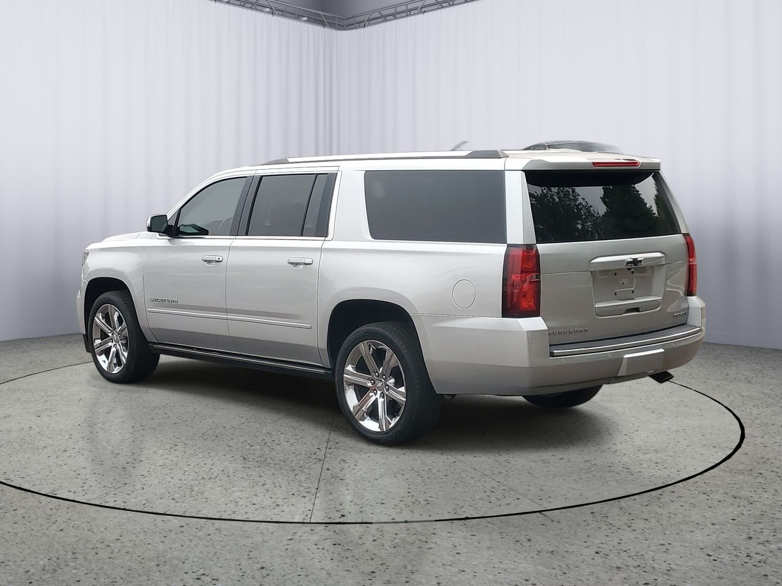 Used 2020 Silver Chevrolet Premier image 4