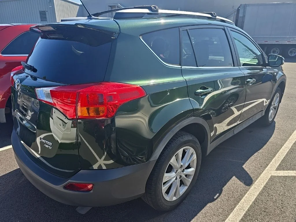 Used 2013 Green Toyota Limited image 7