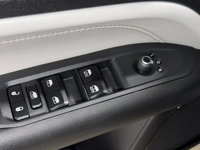 2024 Jeep Compass Limited - Photo 11