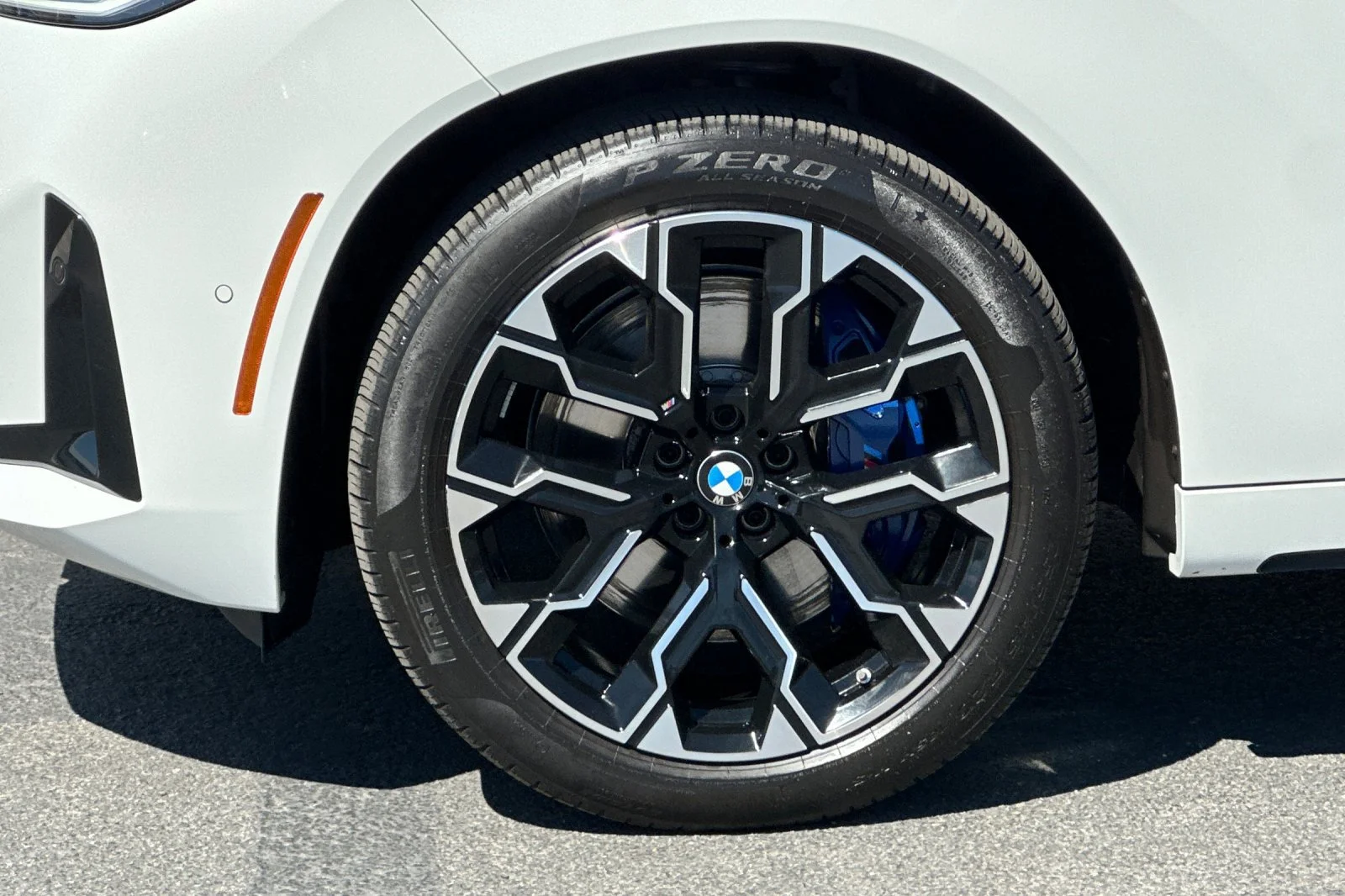 Used 2026 White BMW M50 xDrive image 26
