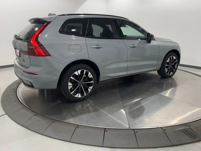 New 2026 Vapour Grey Volvo Plus image 4