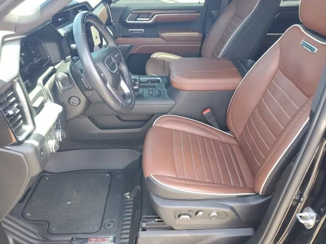 Used 2025 Onyx Black GMC Denali Ultimate image 5