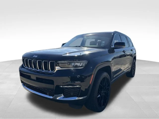 Used 2022 Black Jeep Limited image 5