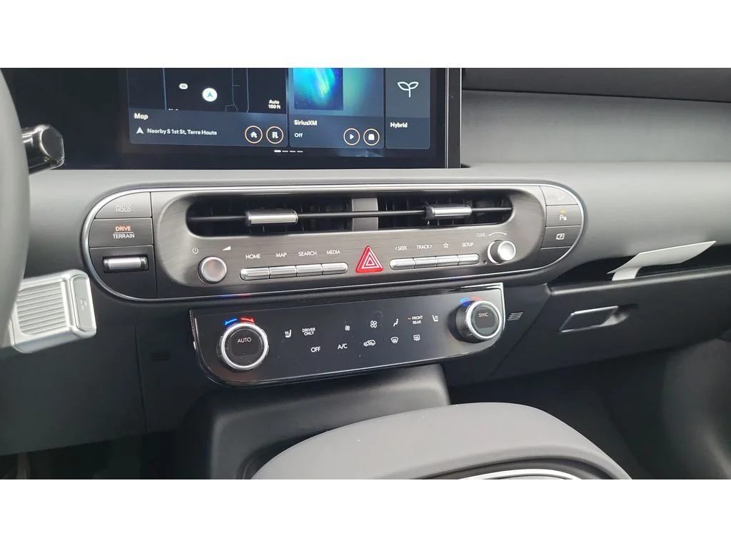 New 2026 Creamy White Pearl Hyundai SEL 7P image 18