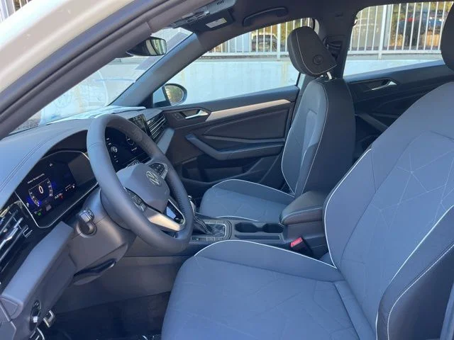 2026 Volkswagen Jetta Sport - Photo 7