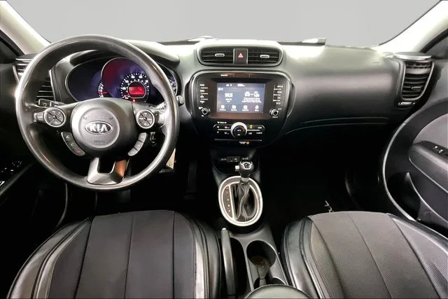 Used 2018 White Kia Plus image 7