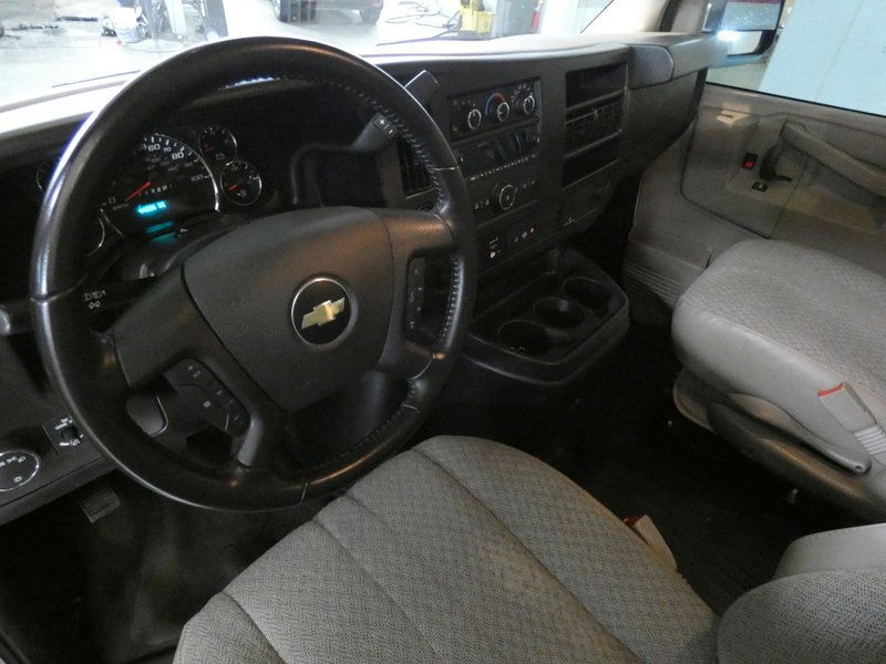 Used 2023 SUMMIT WHITE Chevrolet RWD 2500 135" image 9