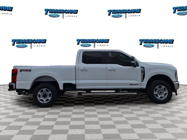 New 2026 Oxford White Ford F-250® XLT image 4