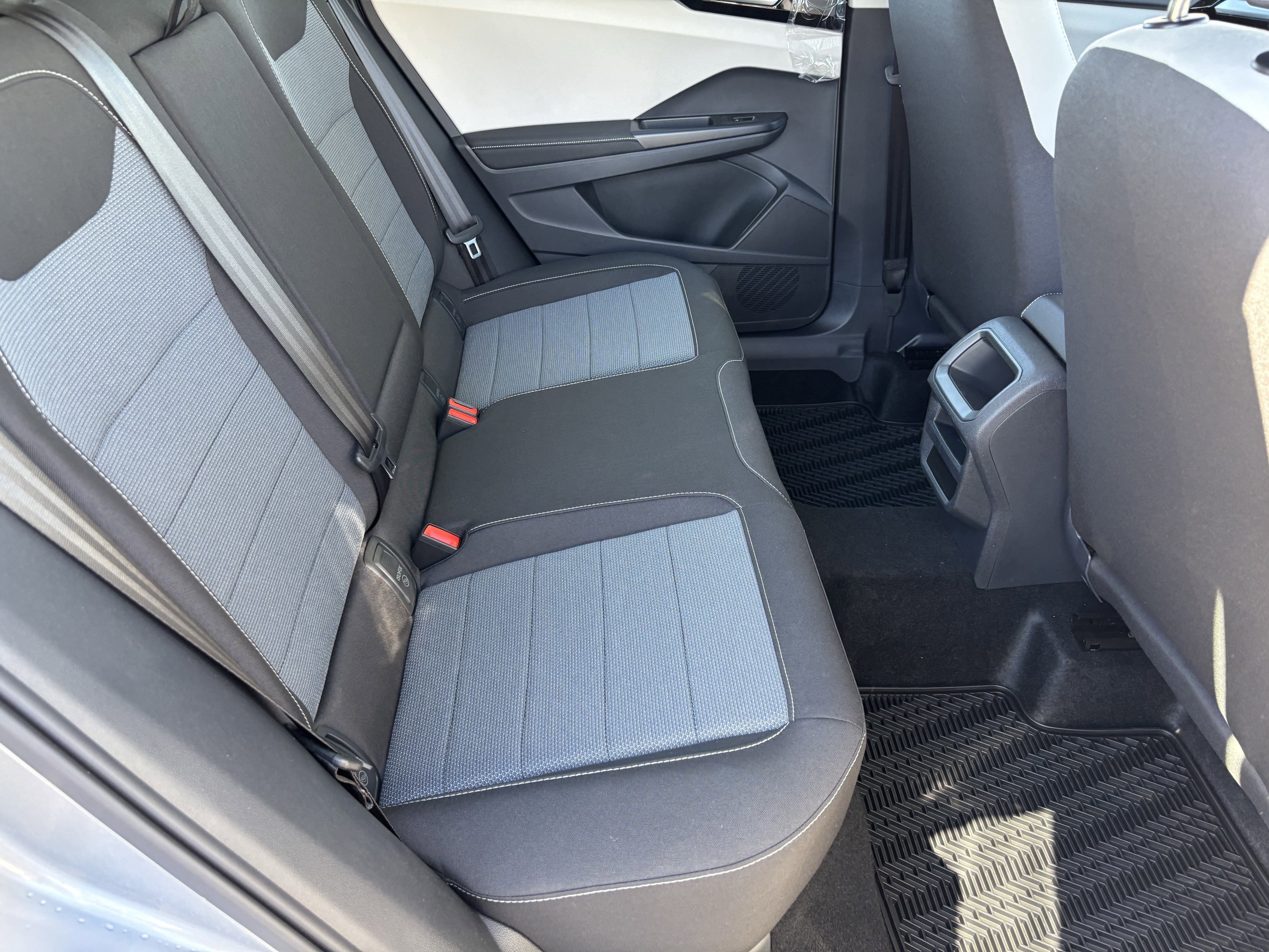 New 2026 Pyrite Silver Metallic Volkswagen S image 9