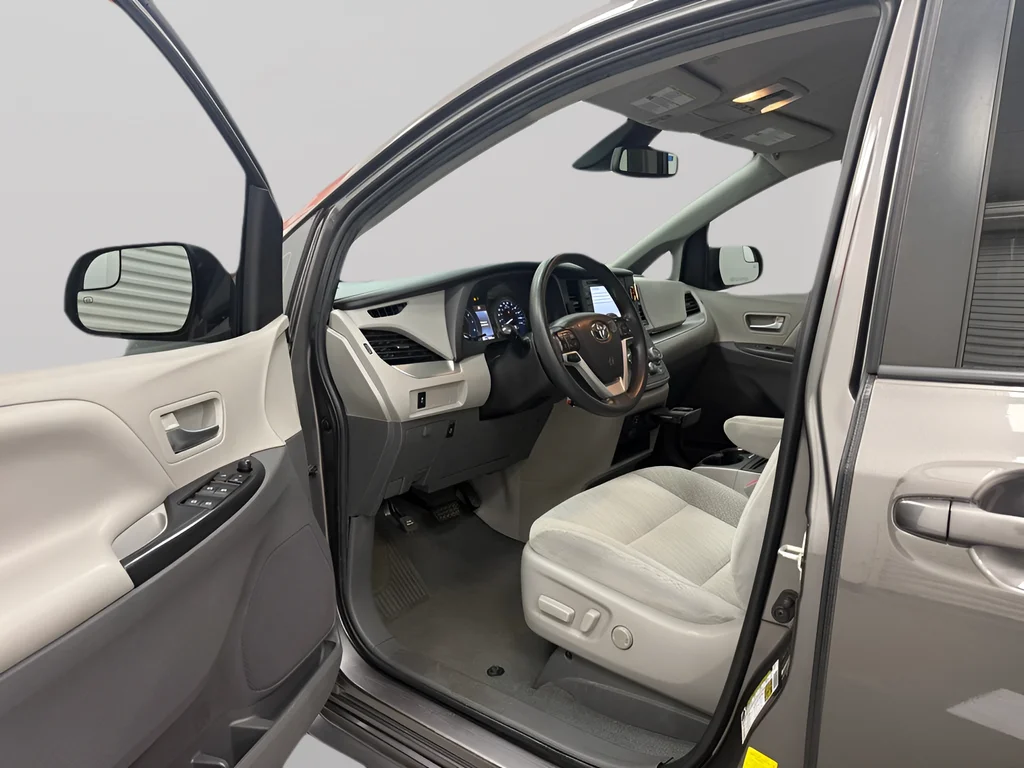 Used 2020 Gray Toyota LE image 10