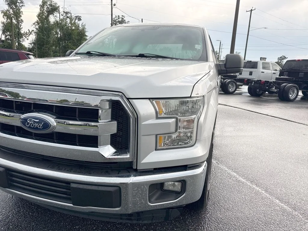 Used 2015 Ingot Silver Ford XLT image 7
