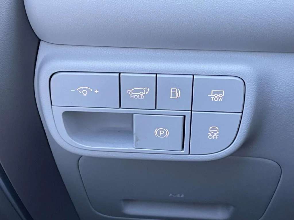 Used 2026 Silver Hyundai Limited image 30