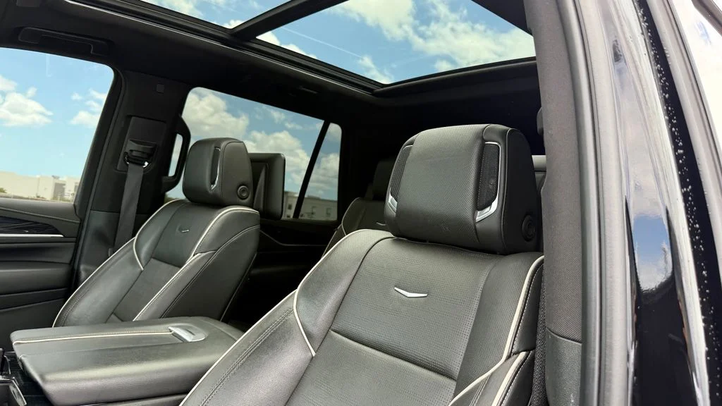 Used 2023 Black Cadillac Sport image 13