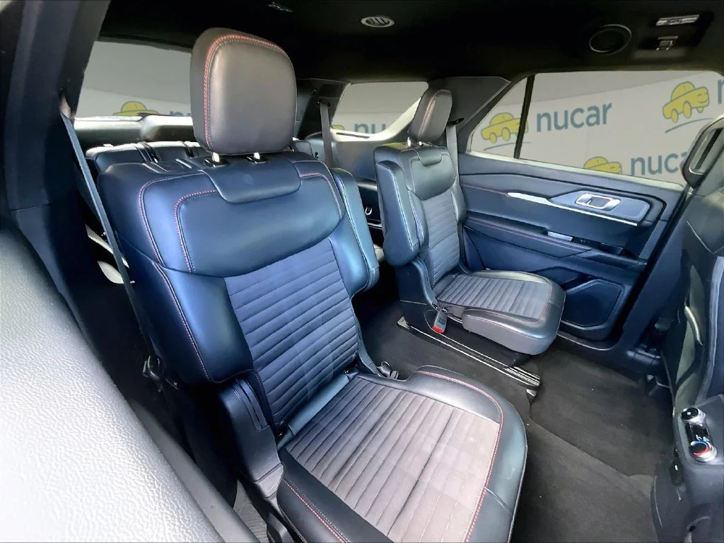 Used 2025 Black Metallic Ford ST-Line image 16