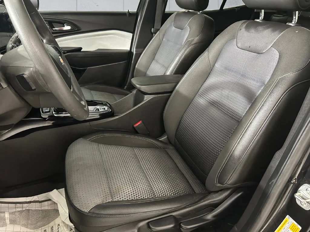 Used 2025 Black Chevrolet LT image 7