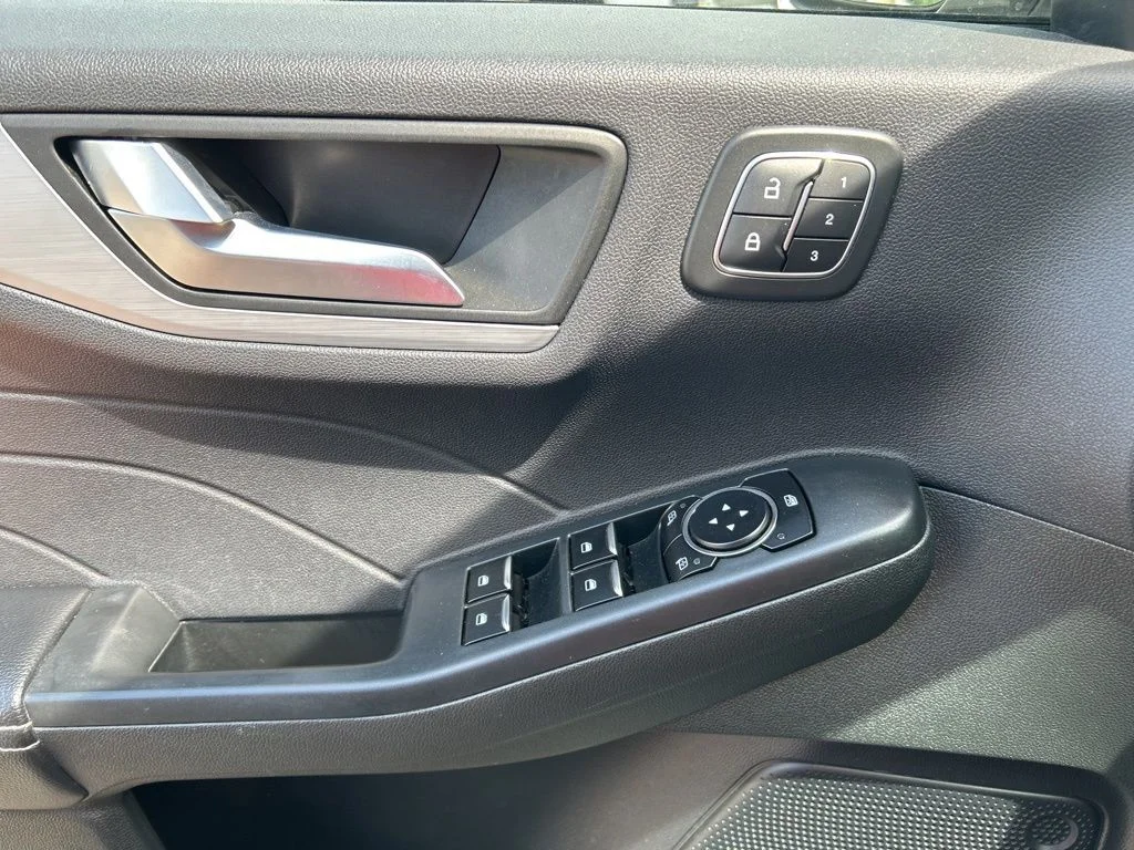 2023 Ford Escape Platinum - Photo 19