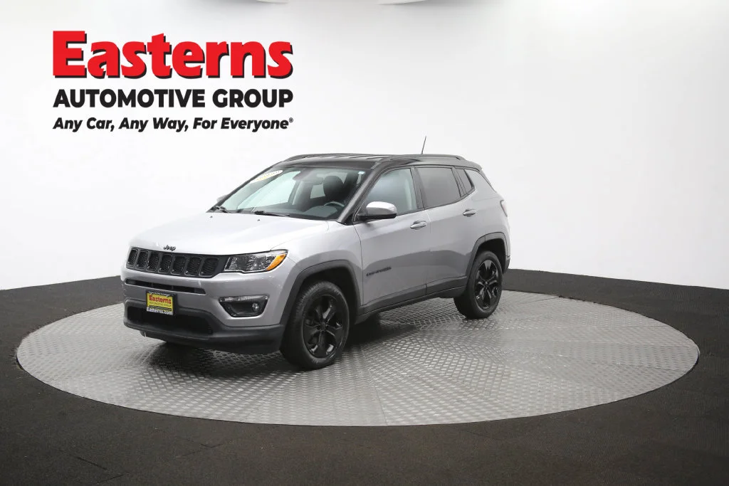 Used 2020 Silver Jeep Latitude image 56