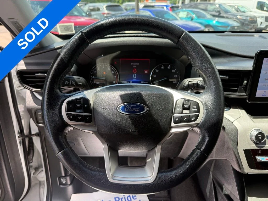 Used 2020 White Ford XLT image 12