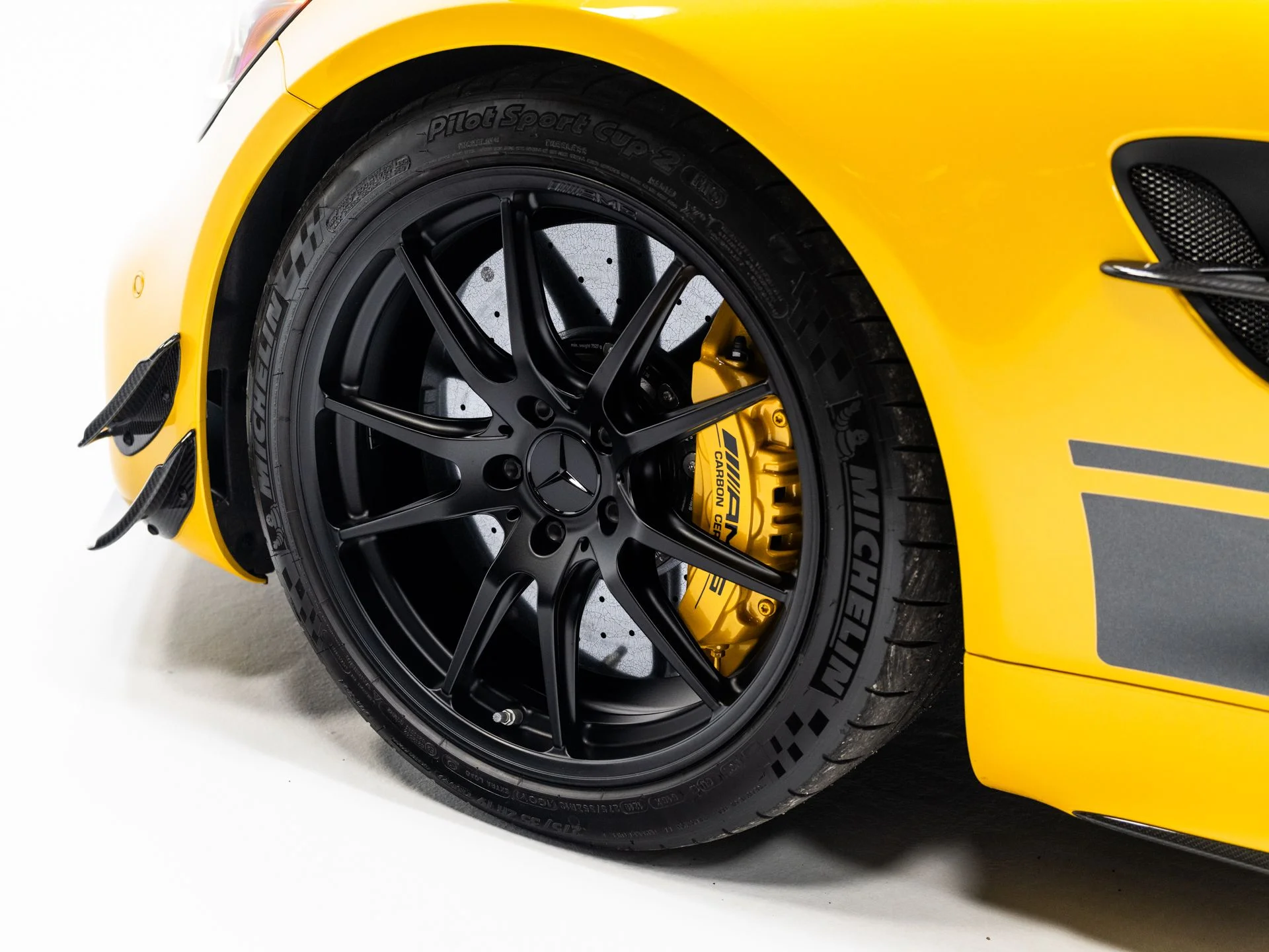 Used 2020 AMG Solarbeam Yellow Metallic Mercedes-Benz R image 19