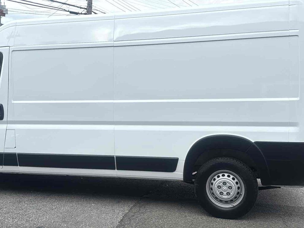 Used 2025 White Ram High Roof image 10