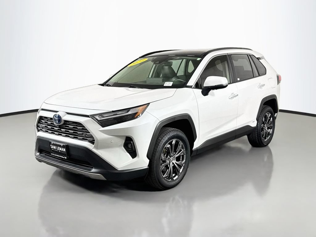 Used 2024  Toyota Hybrid Limited image 3