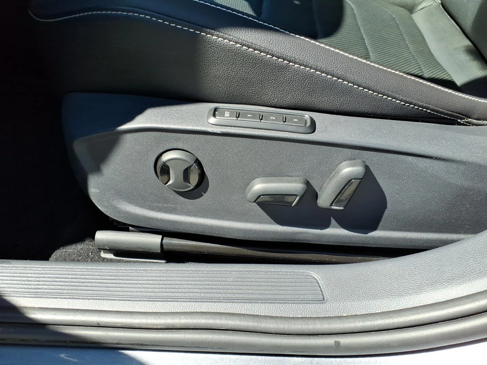 Certified Used 2023 Platinum Gray Metallic Volkswagen SEL image 17