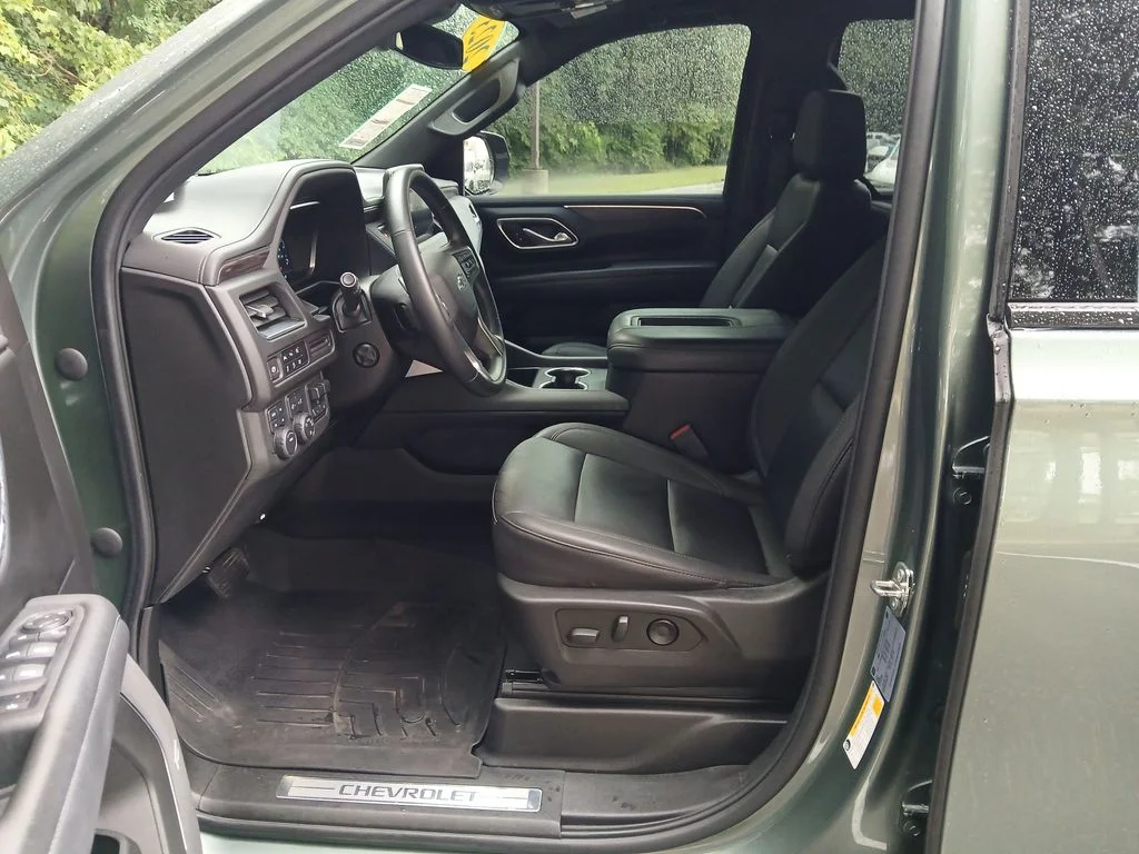 Used 2023 Green Chevrolet Z71 image 17