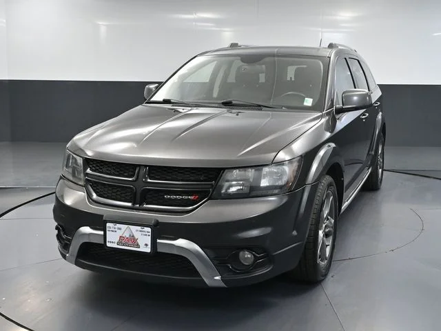 Used 2017 Gray Dodge Crossroad image 12