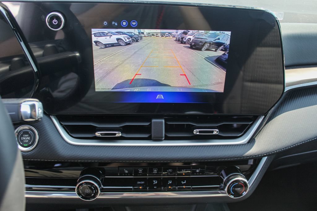 2027 Chevrolet Equinox LT - Photo 24