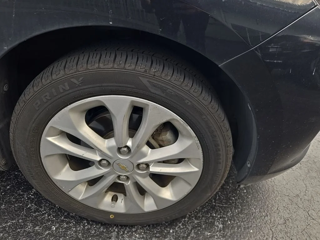Used 2019 Black Chevrolet 1LT image 7