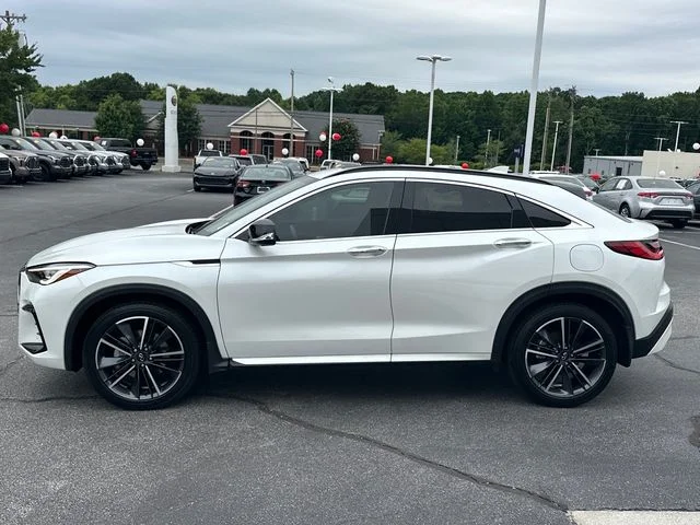 Used 2025 White INFINITI ESSENTIAL image 6
