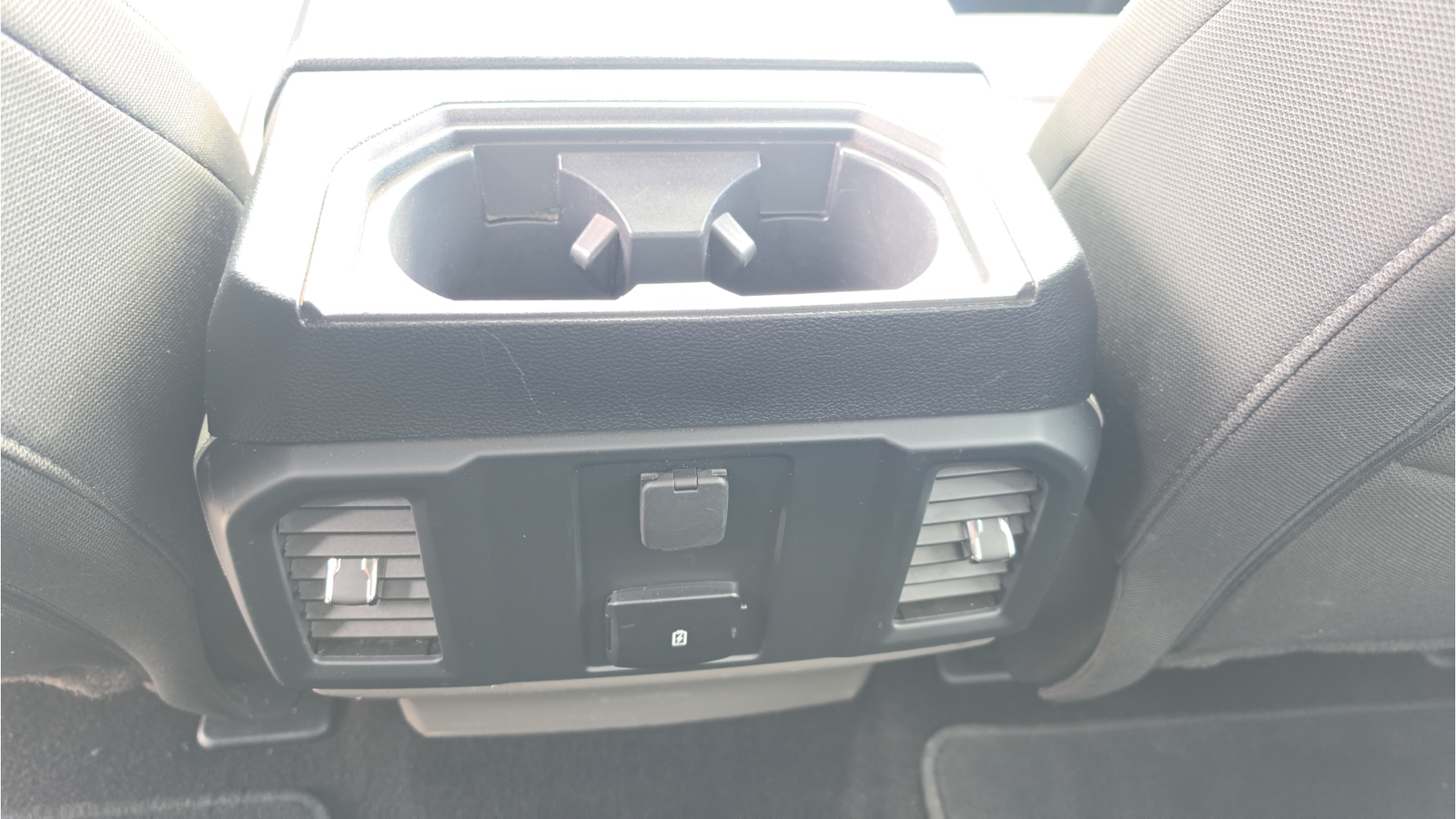 Used 2018 Oxford White Ford XL image 18