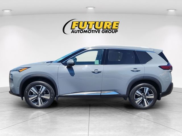 Used 2023 Gray Nissan SL image 6
