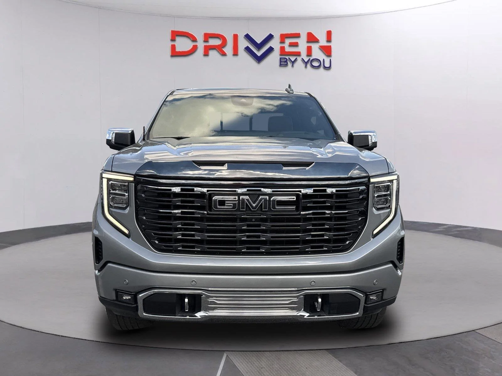 Used 2023 STERLING METALLIC GMC Denali Ultimate image 9