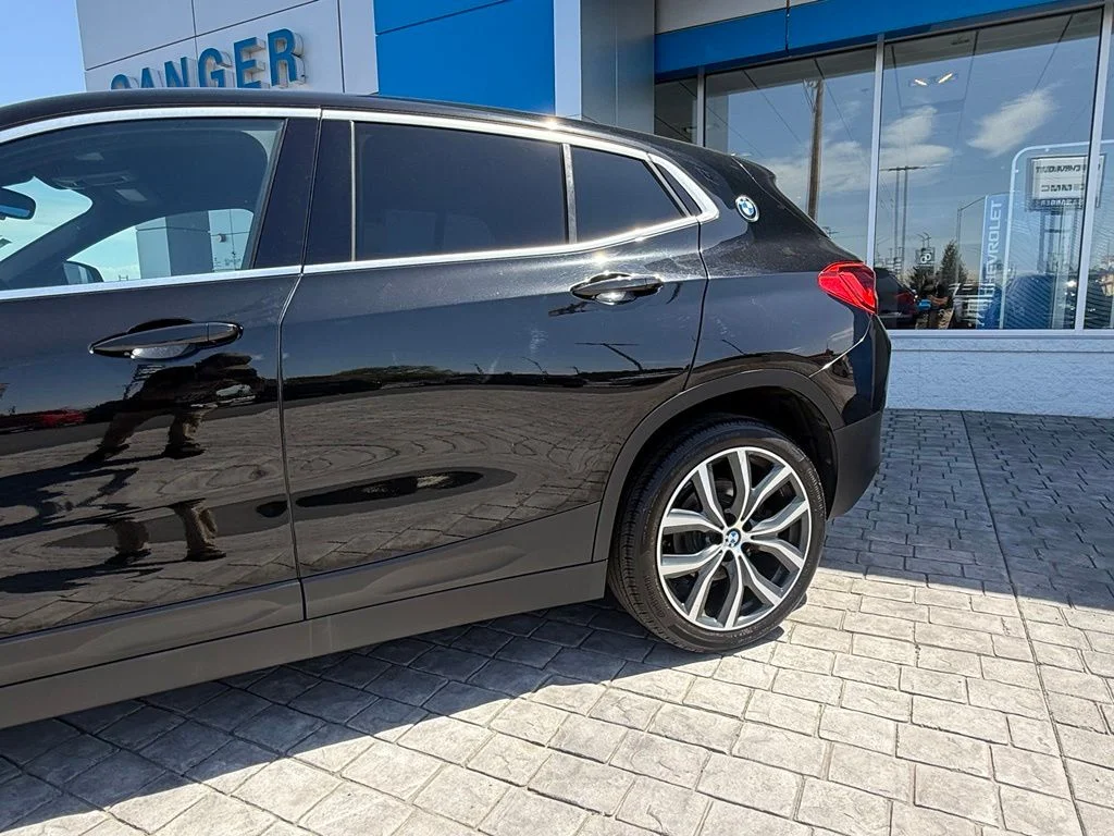 Used 2020 Black BMW sDrive28i image 6