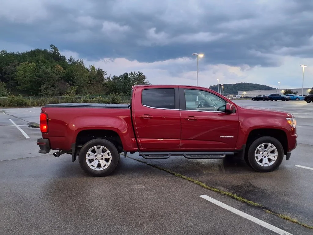 Used 2019 Red Chevrolet LT image 27
