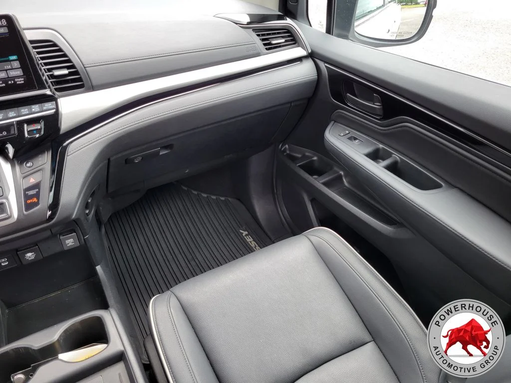 Used 2025 White Honda Touring image 22