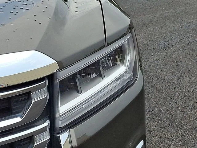 Used 2020 Gray GMC SLE image 9